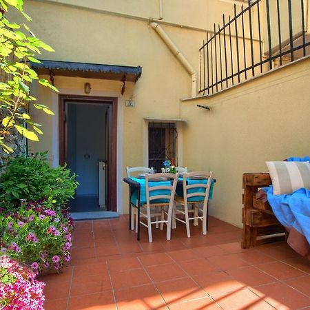 فيلا Casa A 2 Passi Dal Mare Con Patio Privato إمبيريا المظهر الخارجي الصورة