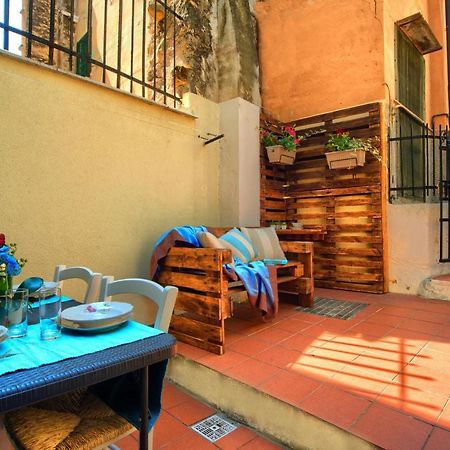 فيلا Casa A 2 Passi Dal Mare Con Patio Privato إمبيريا المظهر الخارجي الصورة