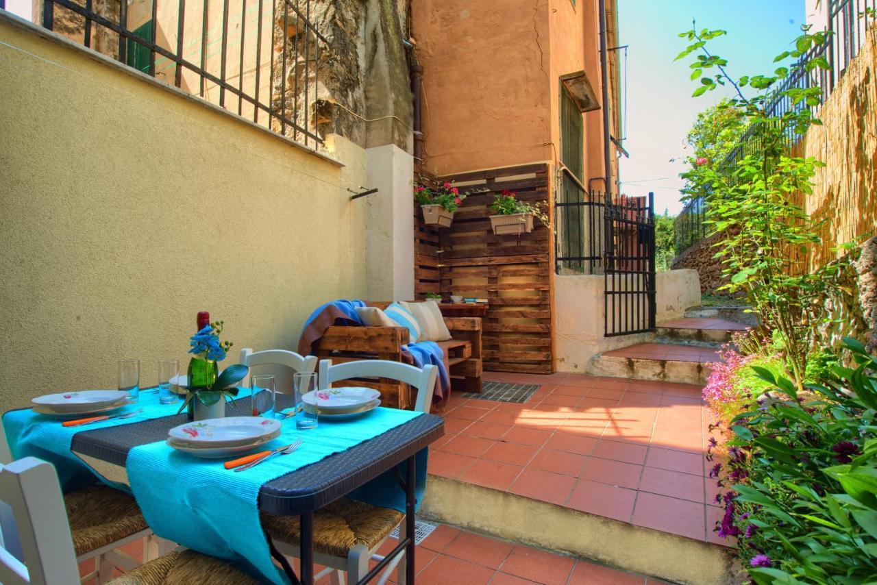فيلا Casa A 2 Passi Dal Mare Con Patio Privato إمبيريا المظهر الخارجي الصورة