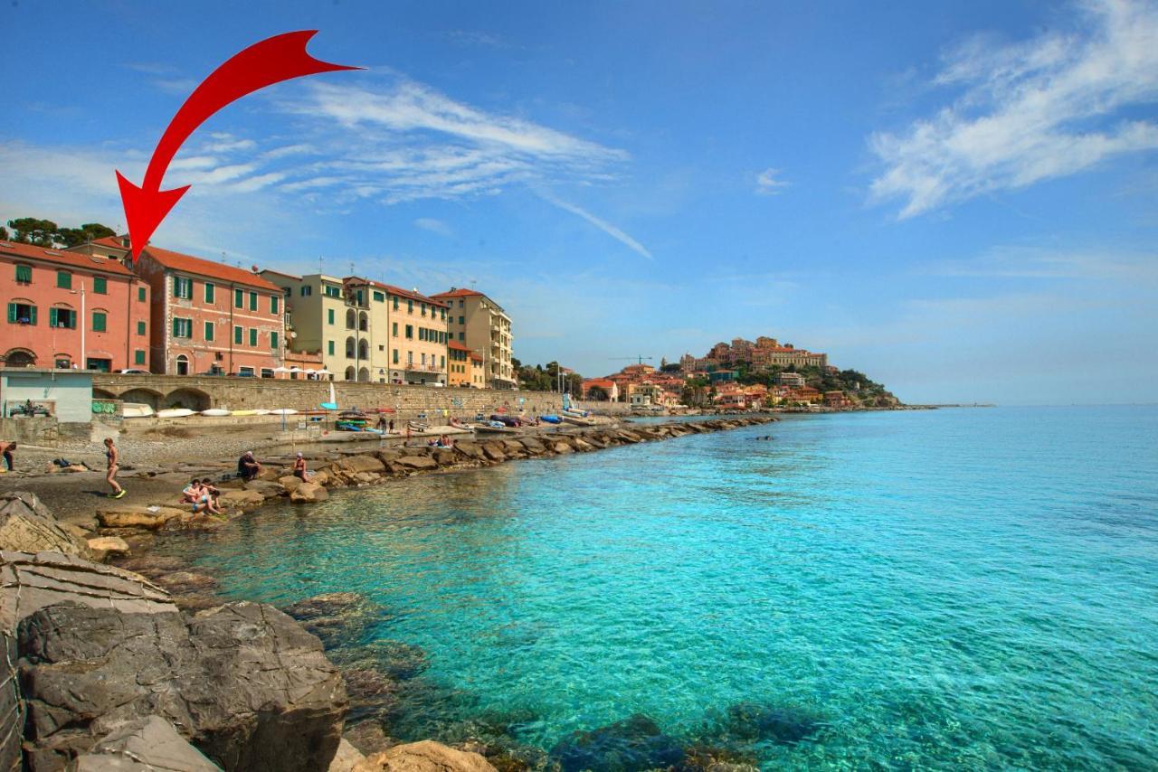 فيلا Casa A 2 Passi Dal Mare Con Patio Privato إمبيريا المظهر الخارجي الصورة