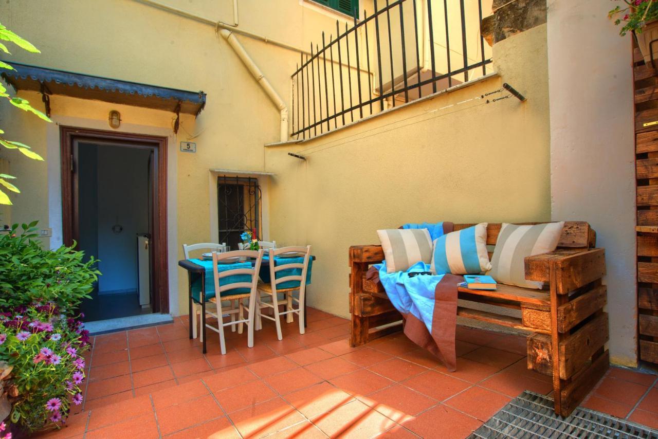 فيلا Casa A 2 Passi Dal Mare Con Patio Privato إمبيريا المظهر الخارجي الصورة